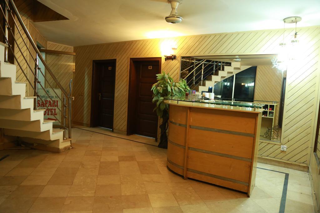 Safari Hotel Upper Mall Лахор Екстериор снимка